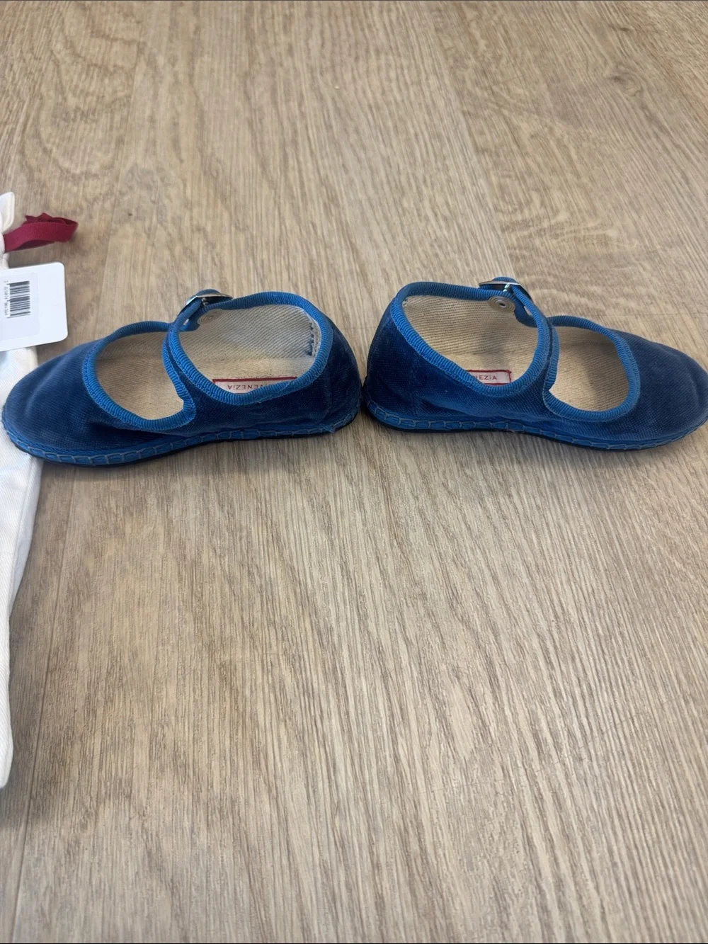 Vibi Venezia girls Velvet Mary Jane Shoes